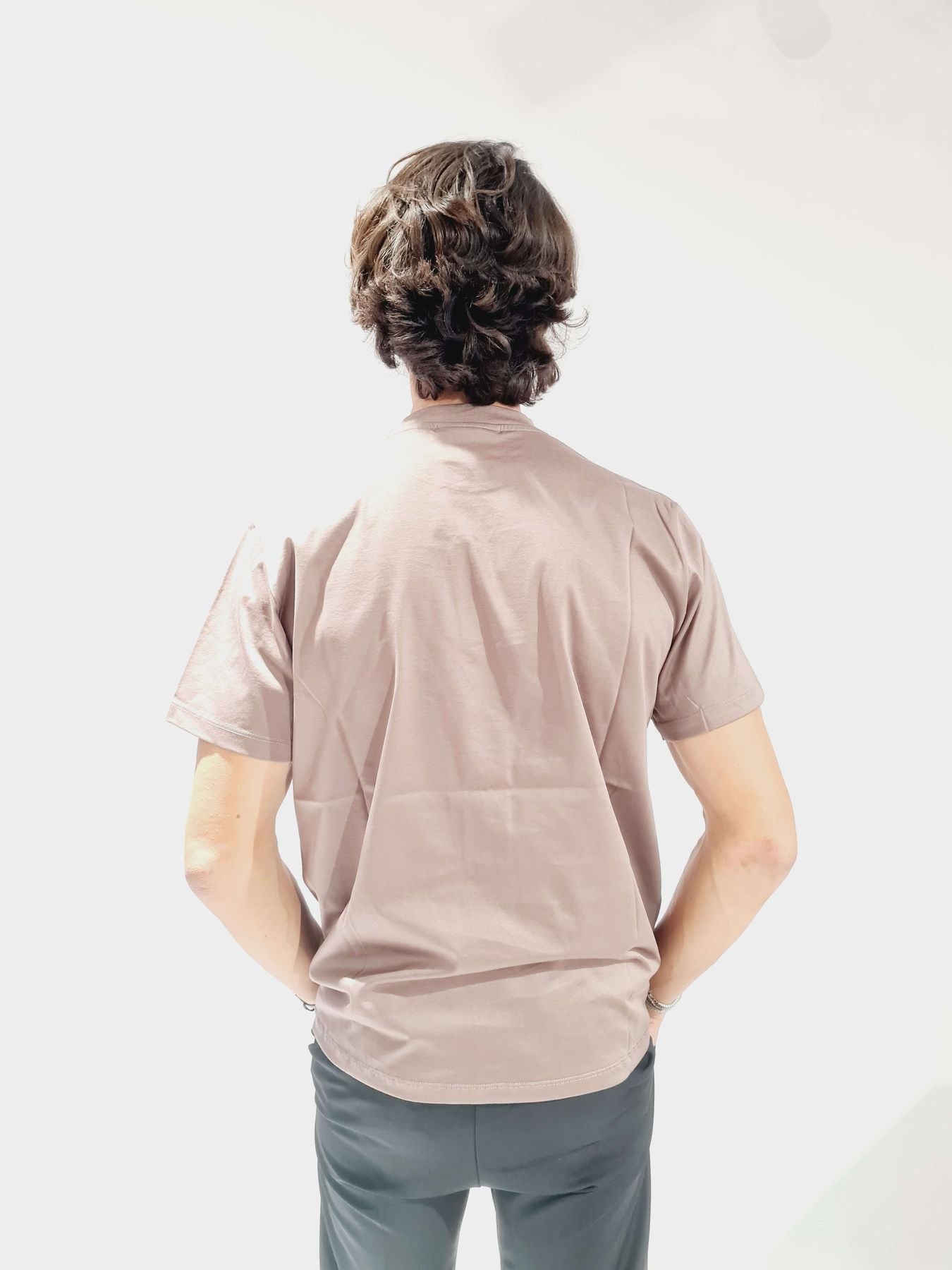 T-SHIRT YUU IN FILO DI SCOZIA