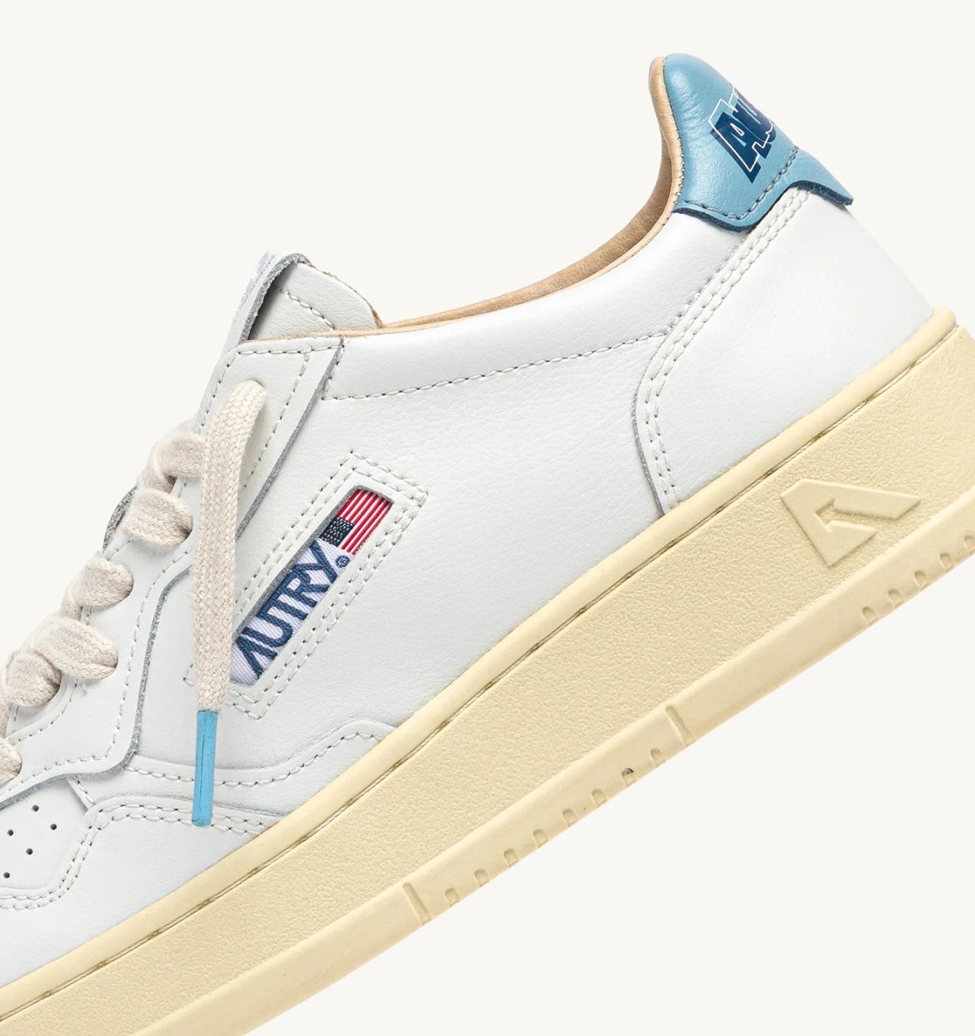 AUTRY SNEAKERS MEDALIST LOW IN PELLE BIANCA E FORGET ME NOT