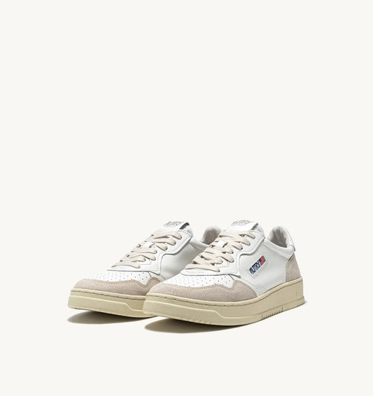AUTRY SNEAKERS MEDALIST LOW IN PELLE BIANCA E SUEDE BEIGE