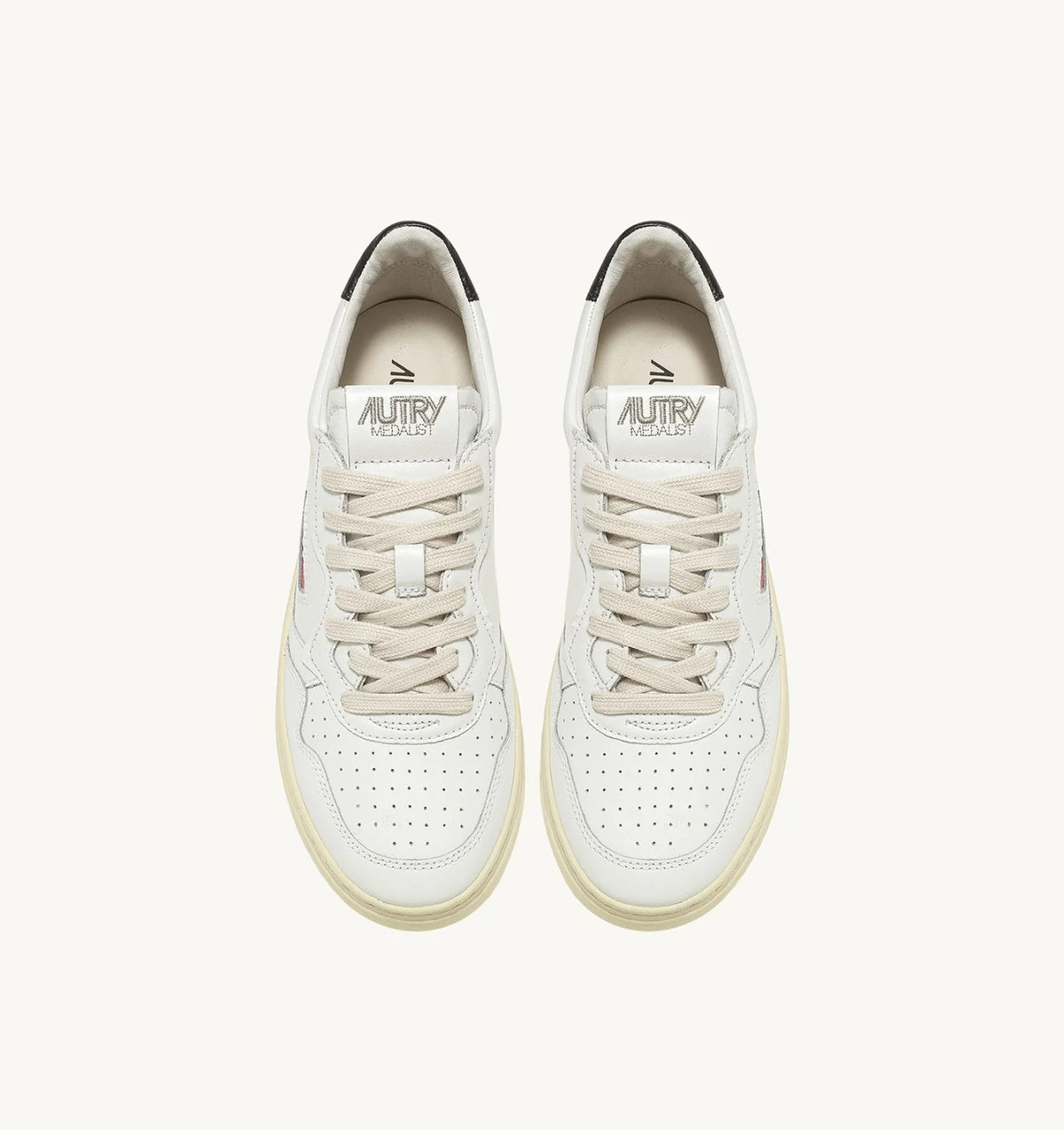 AUTRY SNEAKERS MEDALIST LOW IN PELLE BIANCA E NERA