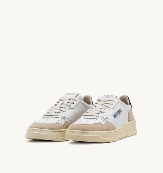 AUTRY SNEAKERS MEDALIST LOW IN PELLE BIANCA E NERA E SUEDE BEIGE