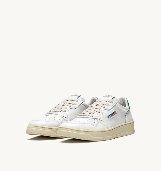 AUTRY SNEAKERS MEDALIST LOW IN PELLE BIANCA E VERDE
