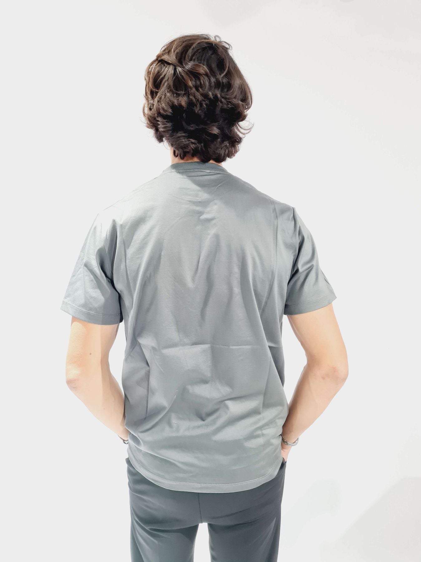 T-SHIRT YUU IN FILO DI SCOZIA
