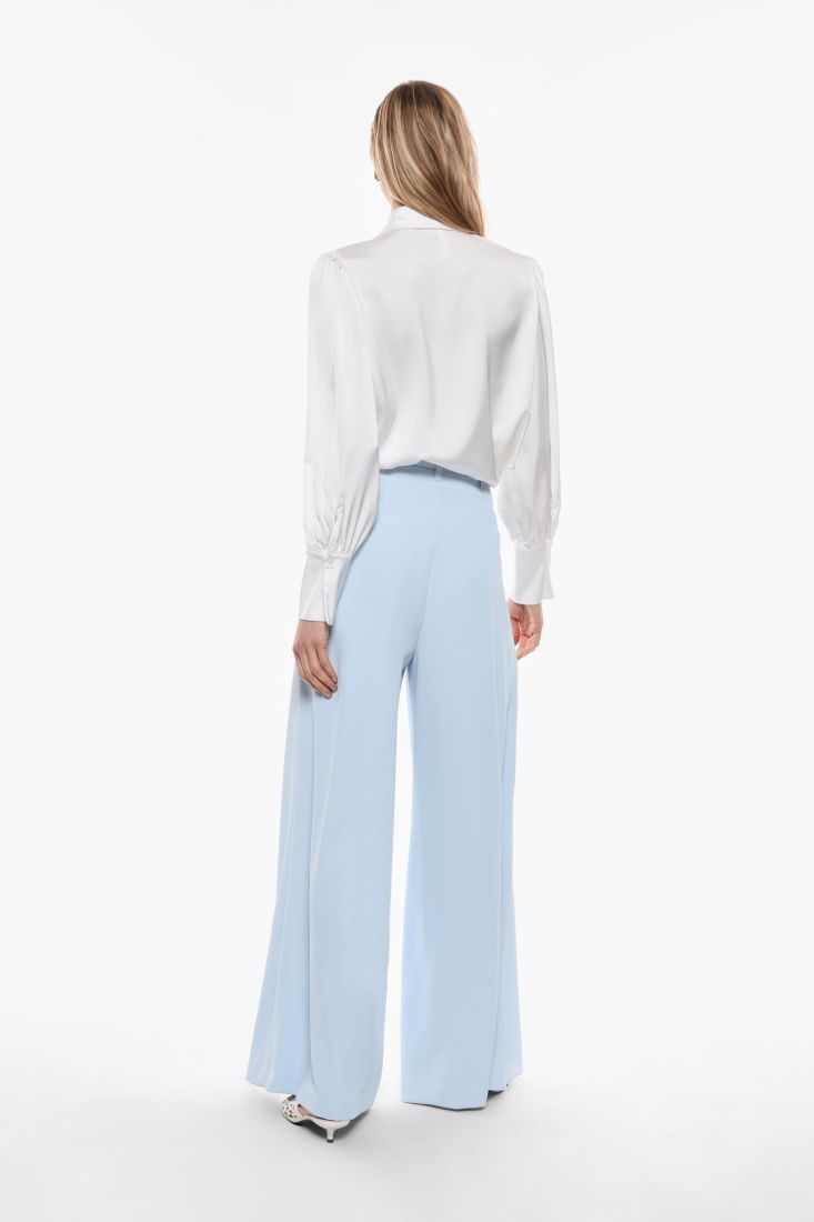 Pantaloni ampi con vita alta e pinces