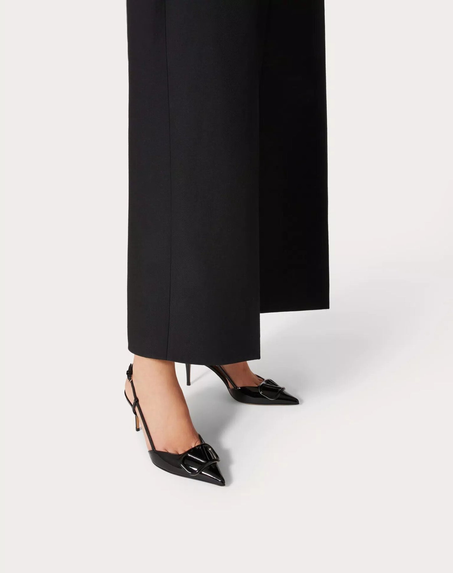 VALENTINO VLOGO SIGNATURE PATENT LEATHER SLINGBACK