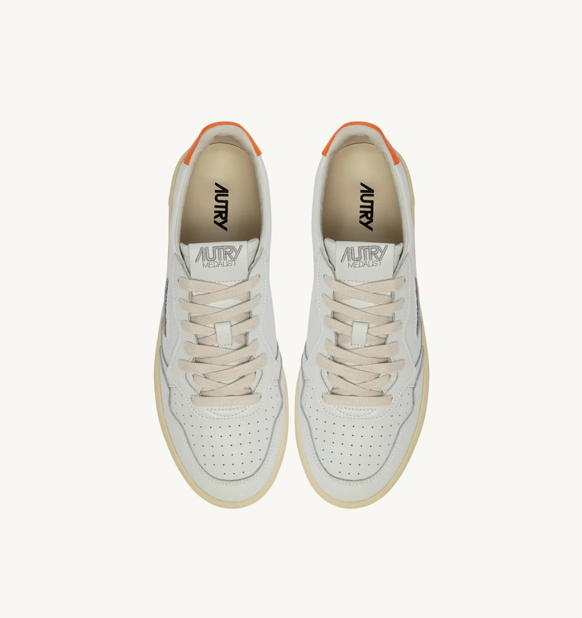 AUTRY SNEAKERS MEDALIST LOW IN PELLE BIANCA E PARSIMMON ORANGE