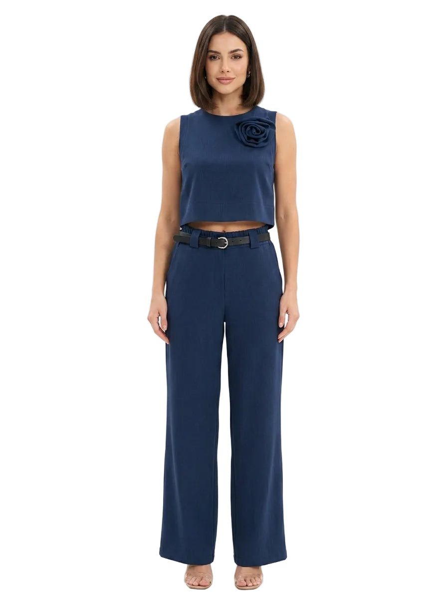 TOP del brand EIKI con rosa, perfetto per chi ricerca stile e comfort