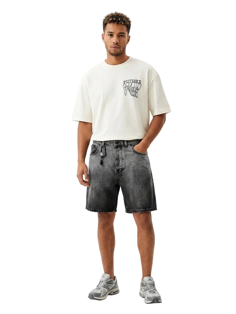 T-shirt oversize del brand White Over
