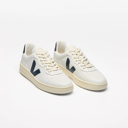 VEJA V-90 LEATHER WHITE NAUTICO