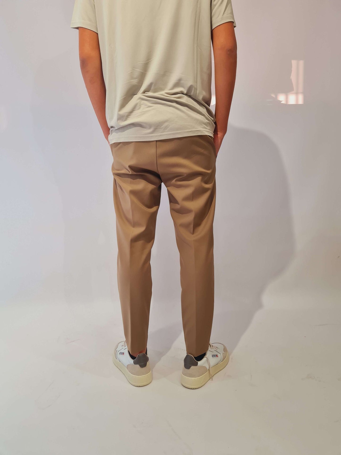 PANTALONE PRIME IN TESSUTO TECNICO CON MEZZO ELASTICO E LACCETTI