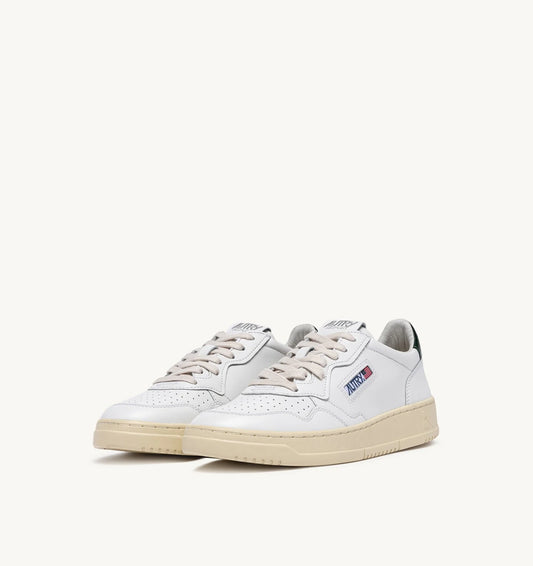 AUTRY SNEAKERS MEDALIST LOW IN PELLE BIANCA E MOUNTAIN