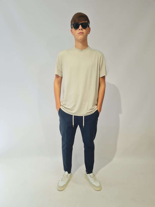 PANTALONE PRIME IN TESSUTO TECNICO CON MEZZO ELASTICO E LACCETTI