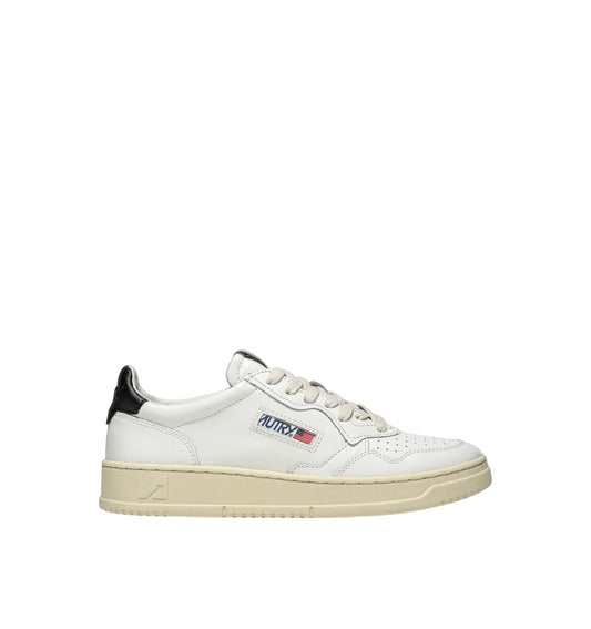 AUTRY SNEAKERS MEDALIST LOW IN PELLE BIANCA E NERA