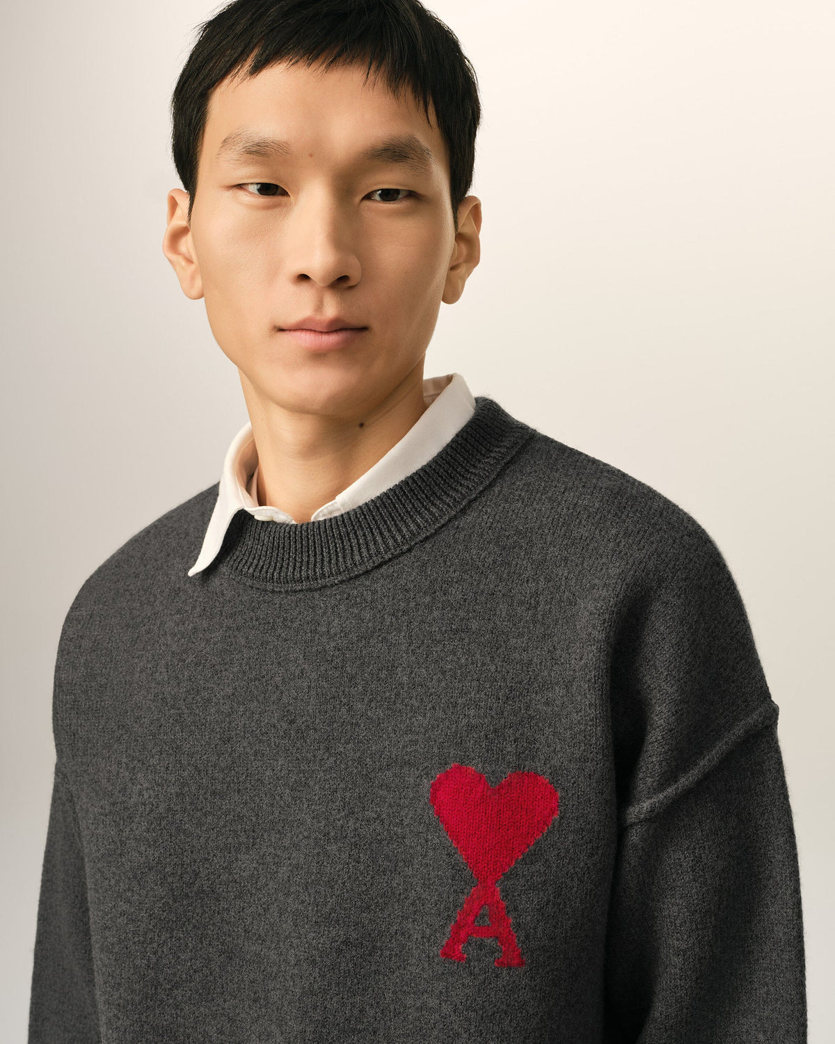 Maglione girocollo Ami de Cœur in lana grigia