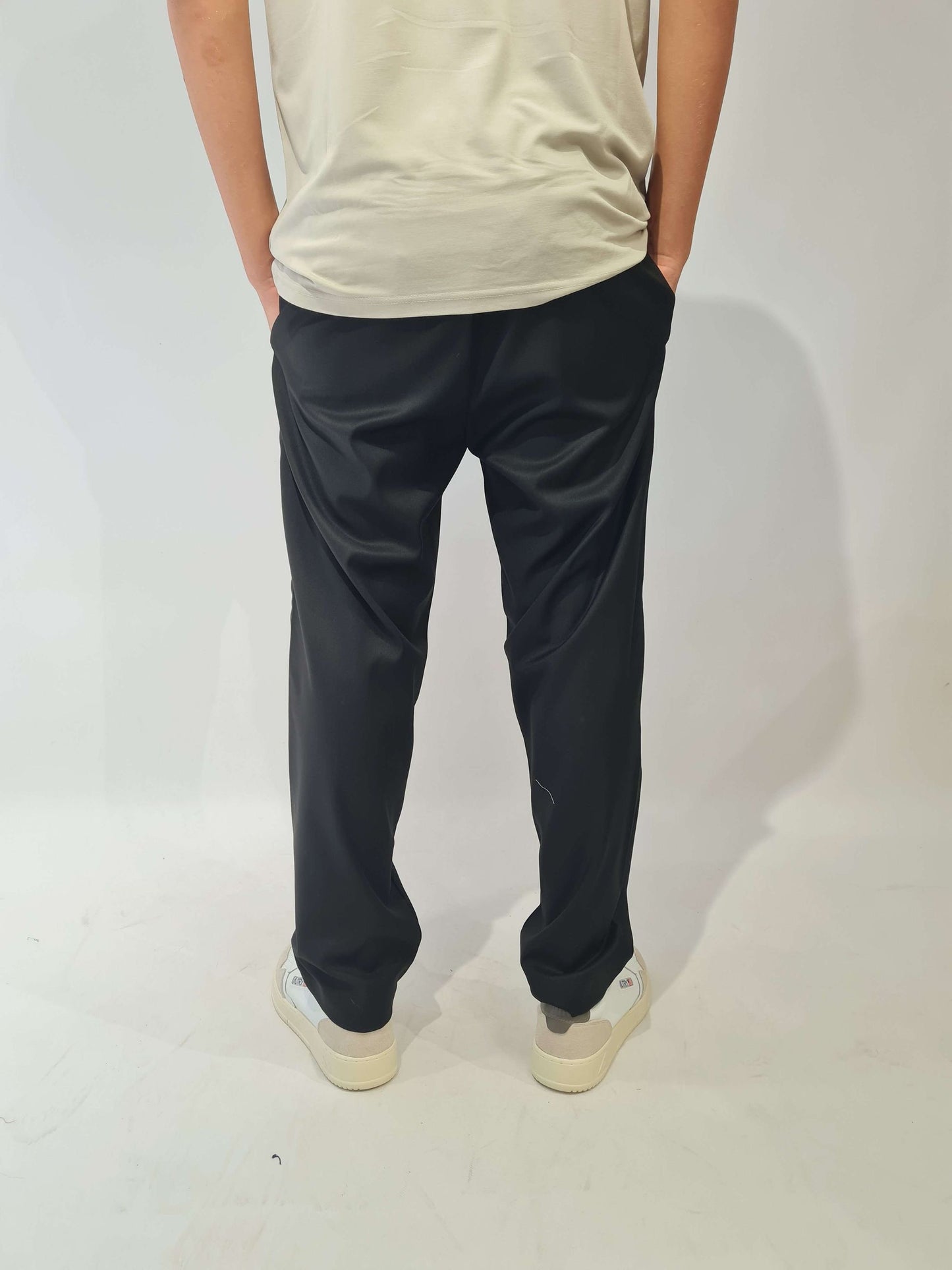 PANTALONE CON ELASTICO VESTIBILITA LARGA
