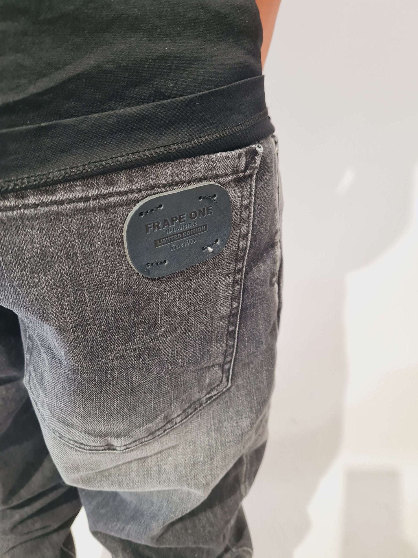 JEANS FRAPE ONE
