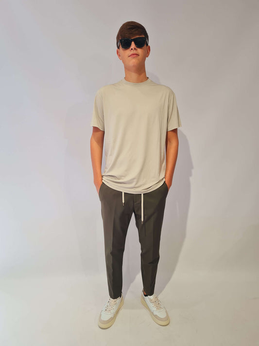 PANTALONE PRIME IN TESSUTO TECNICO CON MEZZO ELASTICO E LACCETTI