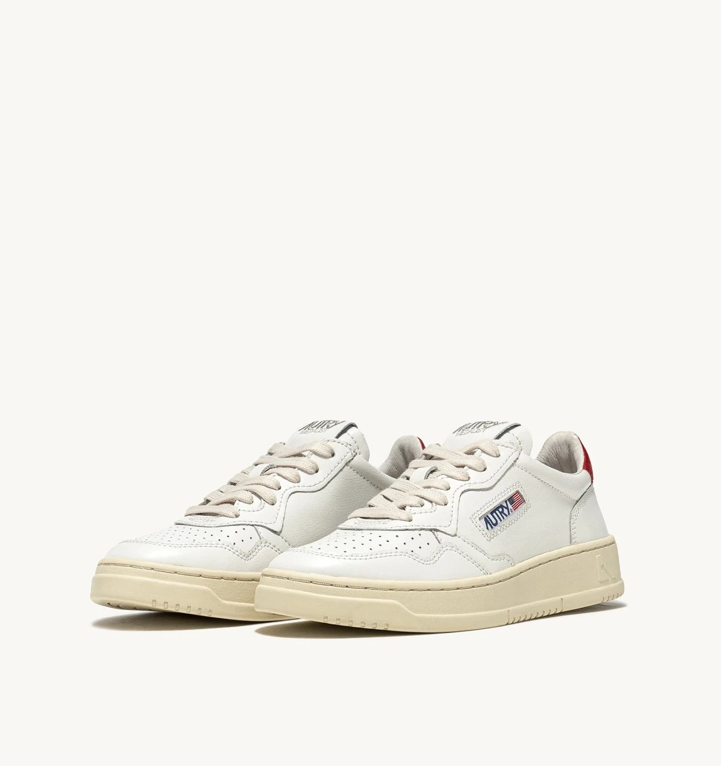 AUTRY SNEAKERS MEDALIST LOW IN PELLE BIANCA E ROSSA