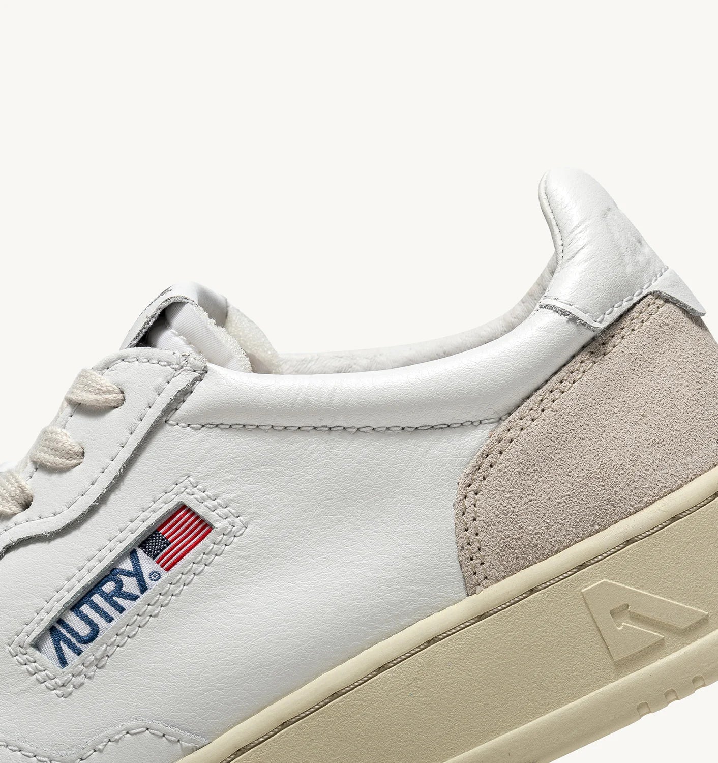 AUTRY SNEAKERS MEDALIST LOW IN PELLE BIANCA E SUEDE BEIGE