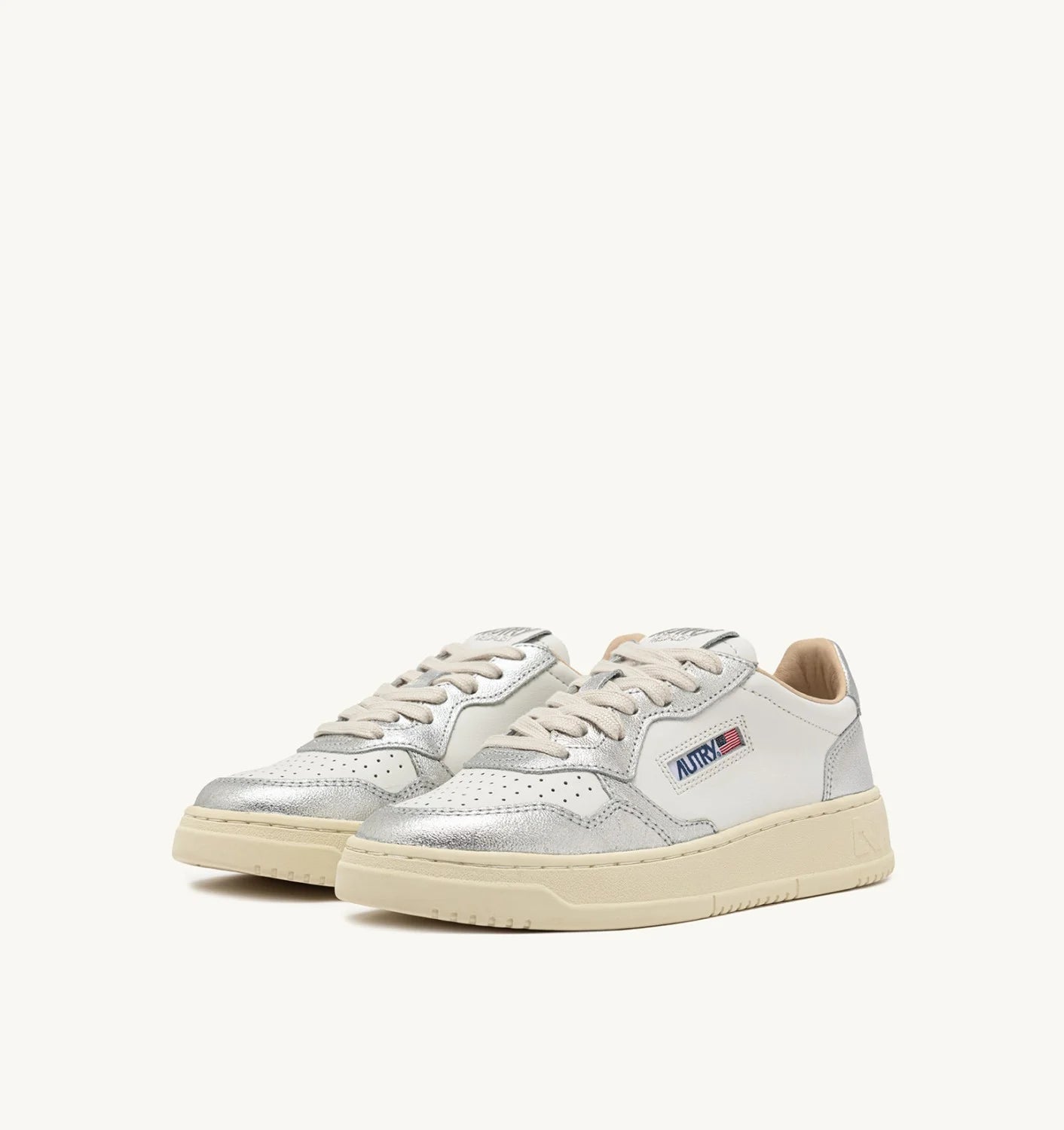 AUTRY SNEAKERS MEDALIST LOW BICOLOR IN PELLE BIANCA E METALLIZZATA ARGENTO
