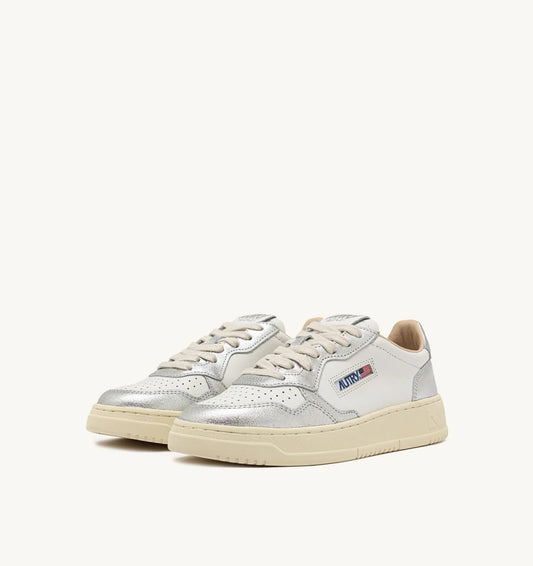 AUTRY SNEAKERS MEDALIST LOW BICOLOR IN PELLE BIANCA E METALLIZZATA ARGENTO