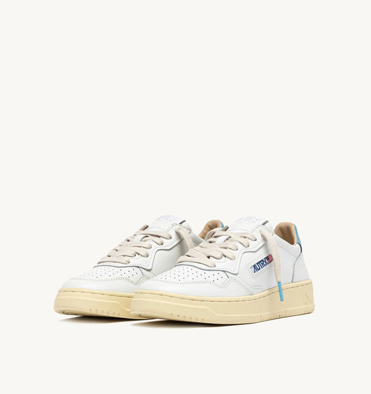AUTRY SNEAKERS MEDALIST LOW IN PELLE BIANCA E FORGET ME NOT