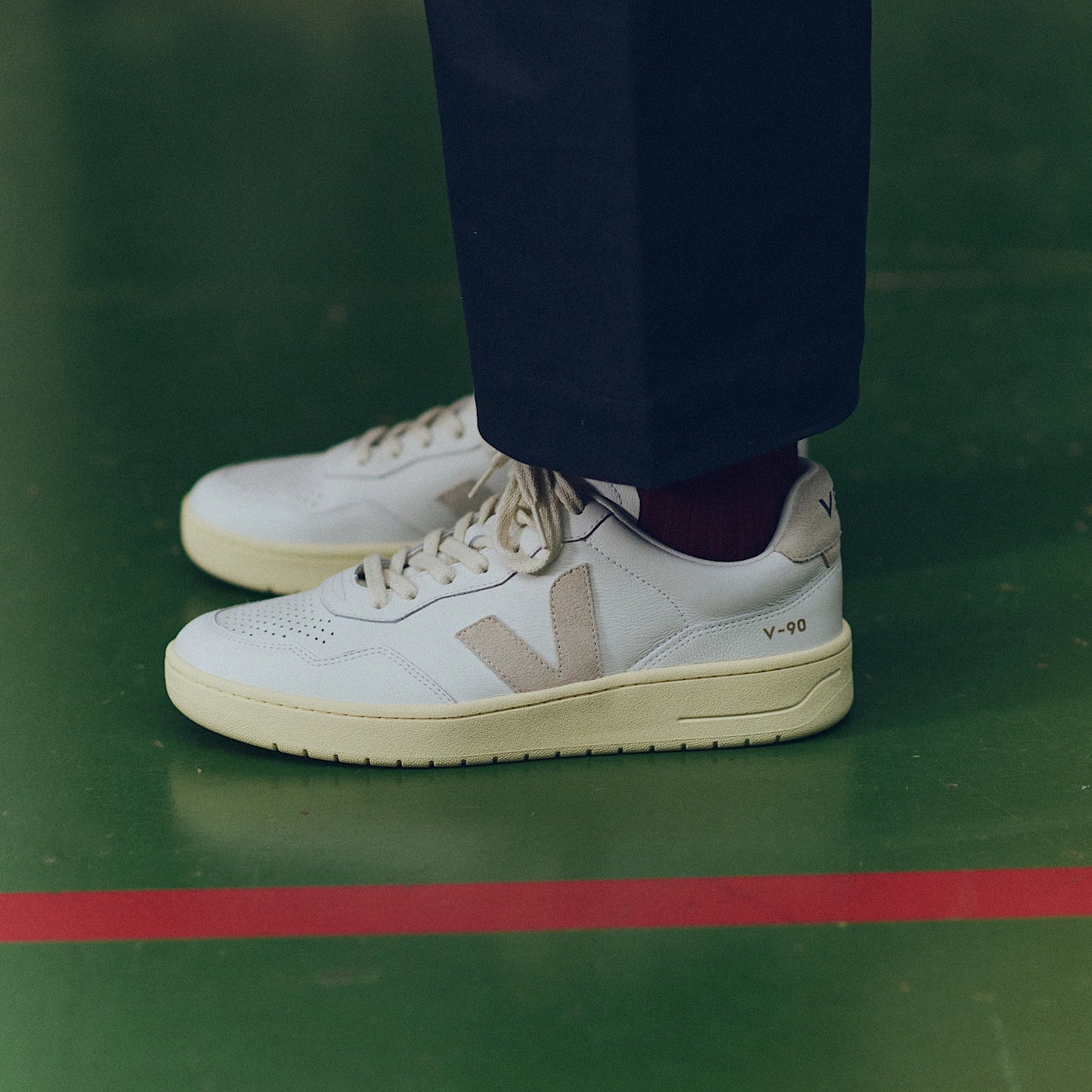 VEJA V-90 LEATHER WHITE NATURAL