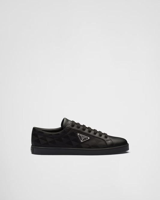 Sneakers Prada in pelle e Re-Nylon