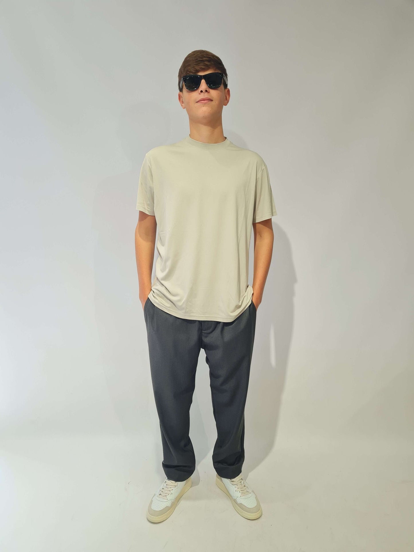 PANTALONE CON ELASTICO VESTIBILITA LARGA