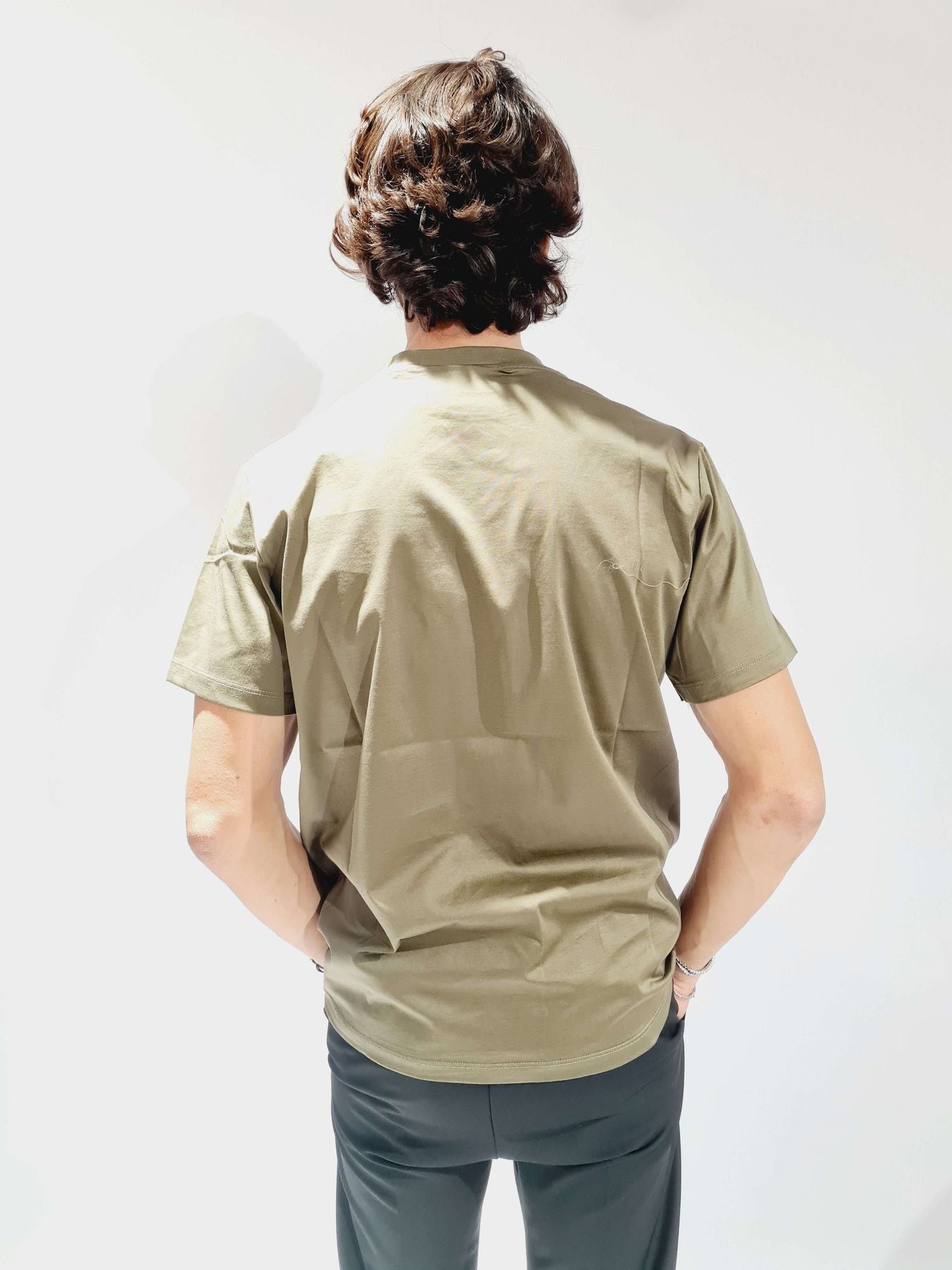 T-SHIRT YUU IN FILO DI SCOZIA