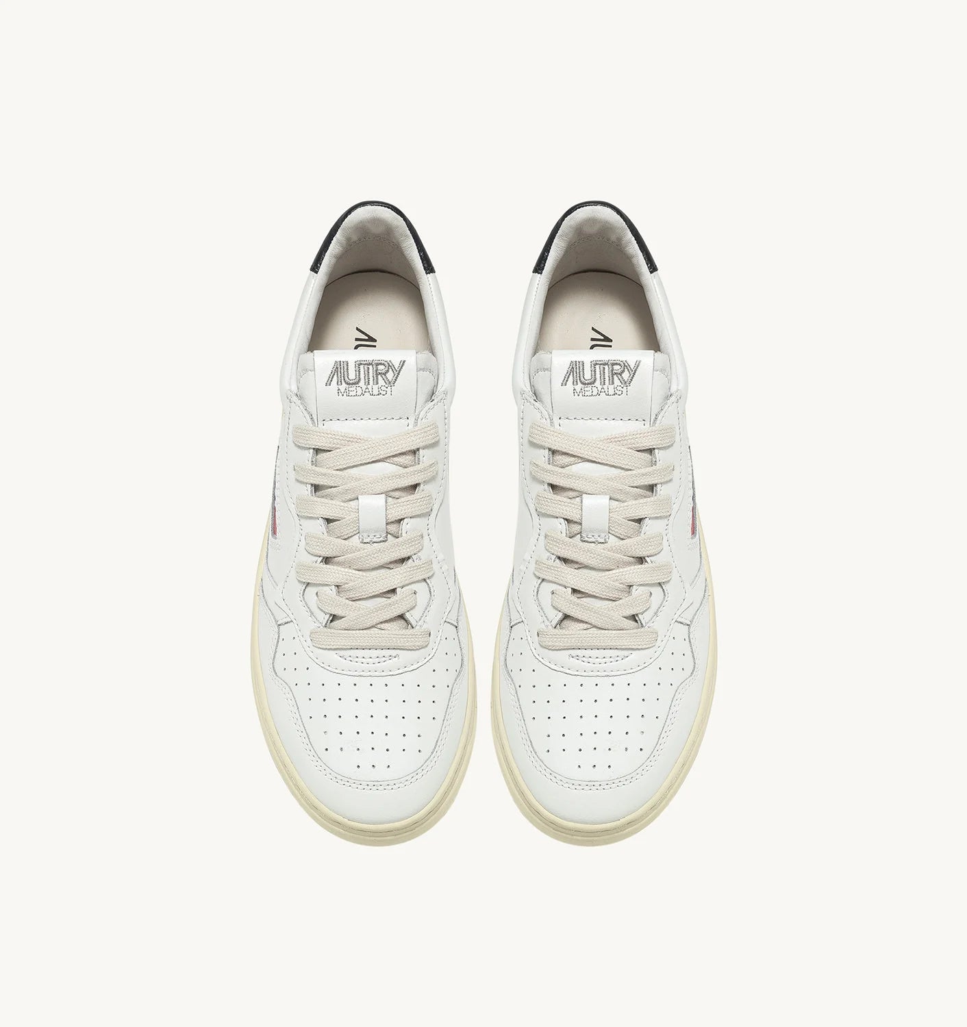 AUTRY SNEAKERS MEDALIST LOW IN PELLE BIANCA E NERA