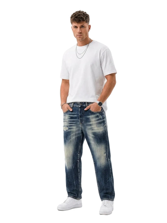 Jeans oversize del brand Innesco