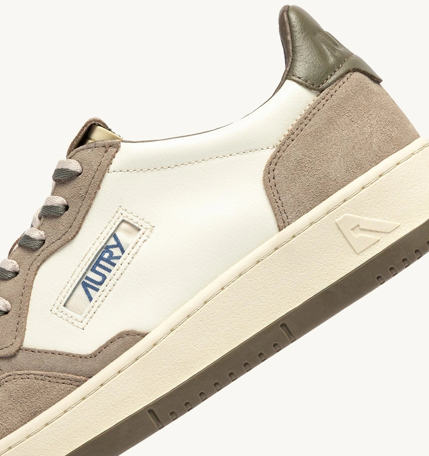 AUTRY SNEAKERS MEDALIST LOW IN PELLE E SUEDE COVERT GREEN E LICORICE