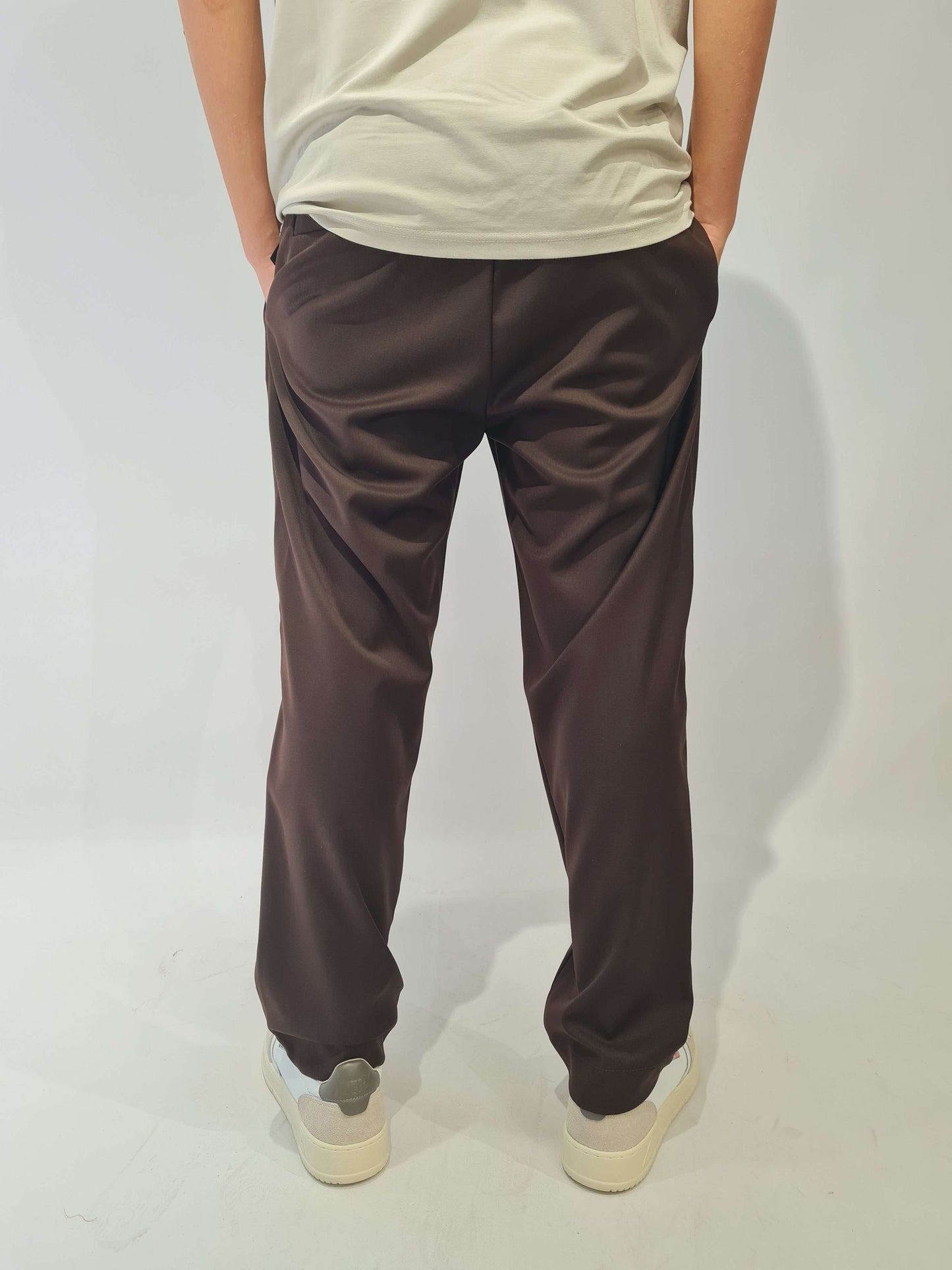 PANTALONE CON ELASTICO VESTIBILITA LARGA